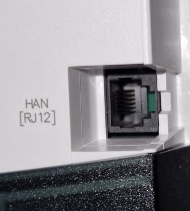 Mätare med en port märkningen "HAN [RJ12]" visas på bilden.