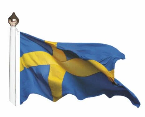 Svenska flaggan vajar på en flaggstång.