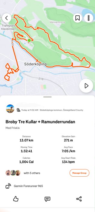 Löprunda i Söderköping, 13,07 km, 1:32:41 tid, 271 m höjdökning, 7:05 min/km tempo, 1004 kalorier brända, Garmin Forerunner 965.