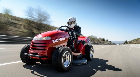 Global-Nyheter-2014-04-03-Honda_Mean_Mower.jpg