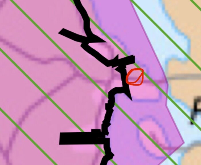 Karta som visar riksintresse- och bullerområde, med rosa och svarta linjer samt en röd markering kring en specifik plats.