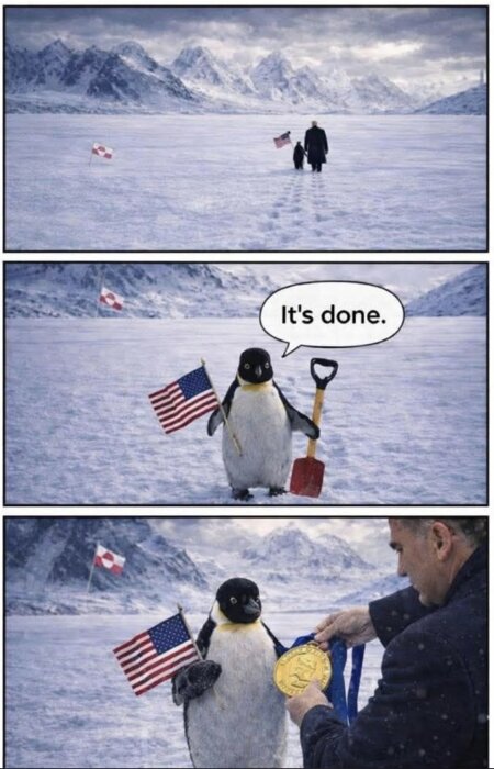 Pingvin med amerikansk flagga och spade på snötäckt fält, belönas med medalj av man i kostym, landskap med berg i bakgrunden.