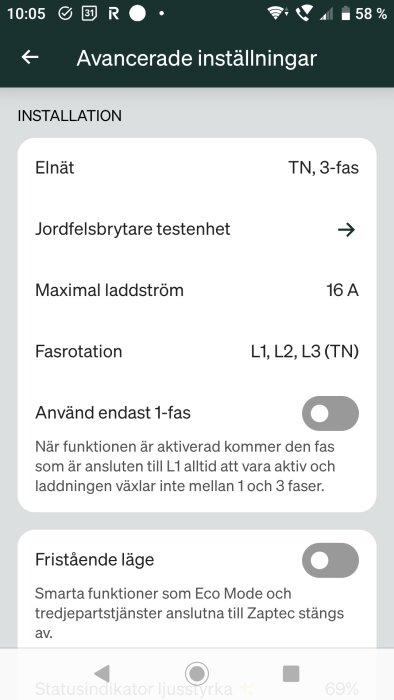 Skärmbild av avancerade inställningar för laddbox, visar elnät, maximal laddström, fasrotation samt en toggel för att använda endast 1-fas.