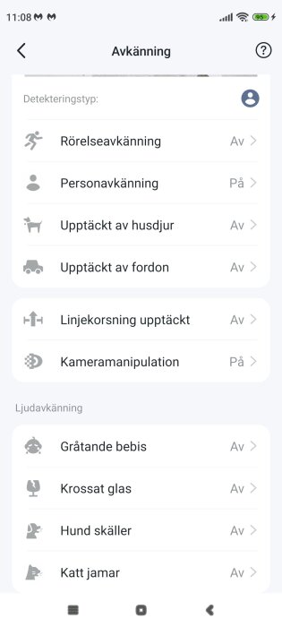 Skärmbild av en app med inställningar för olika typer av avkänning: rörelse, person, husdjur, fordon, linjekorsning, kameramanipulation, och ljud som gråtande bebis.