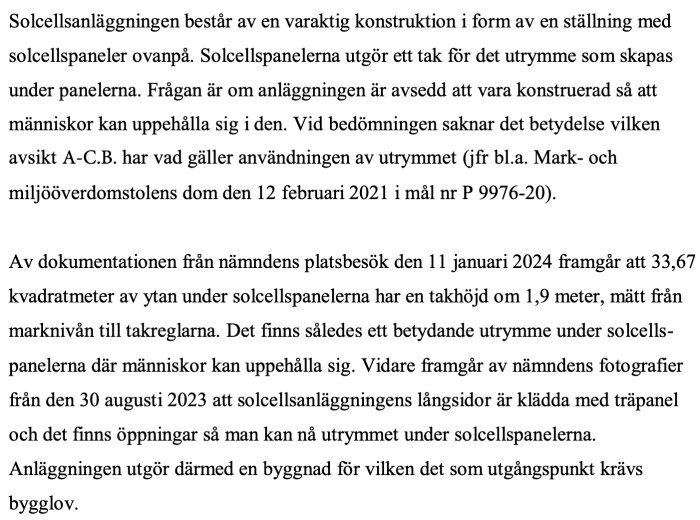 Textdokument om solcellsanläggningens bygglovsärende och rättsligt beslut, innehållande tekniska detaljer och juridiska referenser.