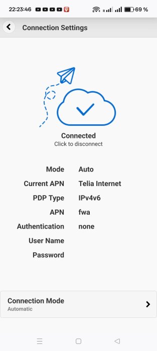 Skärmbild av routerinställningar som visar anslutningsstatus till Telia Internet, läge Auto, och att anslutningen är aktiv via IPv4v6.