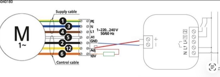 Schematiskt diagram av elkrets med förbindelser mellan motor och kontrollmodul; visar kabeldragningar och anslutningar för ström och jord.