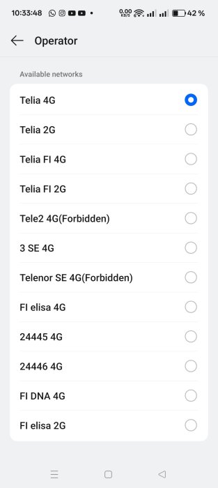 Telefonens skärm visar tillgängliga mobilnätverk, inklusive Telia 4G, Tele2 4G (förbjuden) och FI elisa 4G.