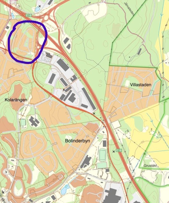 Karta över Stäkethöjden vid E18 och Stäketvägen, med område markerat i blått, omgiven av bostadsområden och industrier.