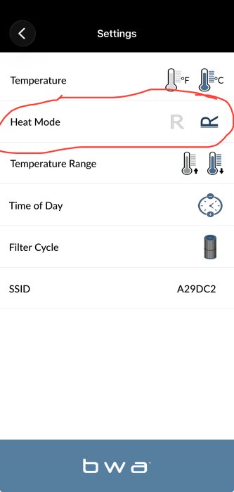 SPA-inställningsmeny med fokus på värmeläge, markerat i rött. Visar alternativ för temperaturintervall, tid på dagen, filtercykel och SSID.