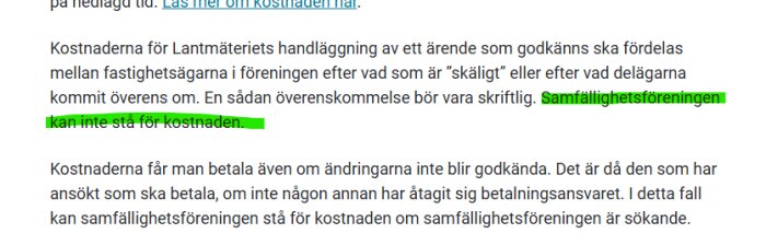 Textdiskussion om kostnadsfördelning inom samfällighetsförening, med meningar markerade i grönt om föreningens kostnadsansvar.