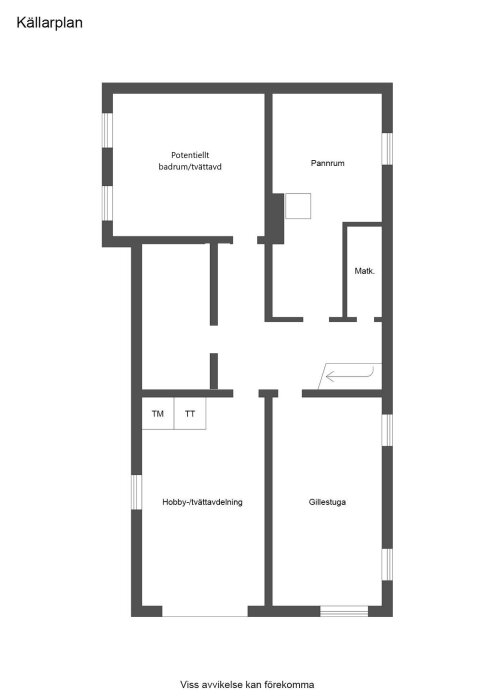 Plantegning af en kælder med flere rum, inklusive potentielt badeværelse/vaskerum, hobby- og vaskerum, gildestue og pannerum, med markerede vægge.