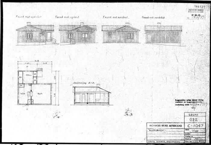 Ritningar av ett enplanshus med källare, visar fasader, planlösning och sektion. Skala 1:100, huset byggt 1981, med betonggrundmur.