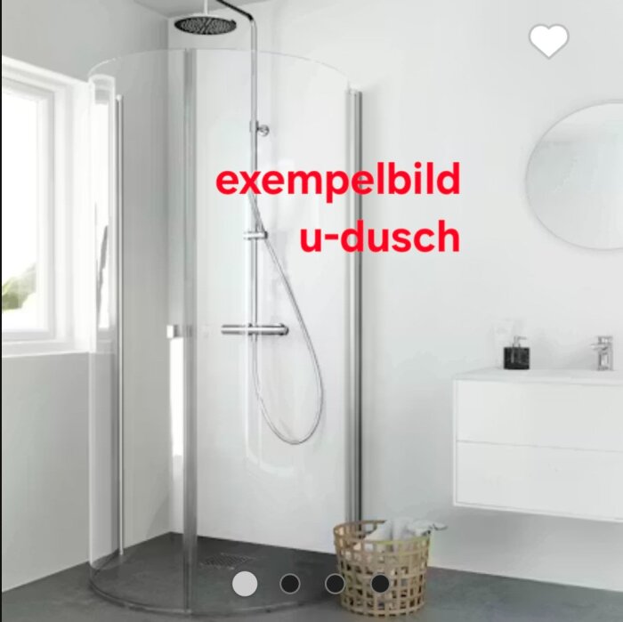 Exempelbild av en u-dusch med rundade glasdörrar, väggmonterad regndusch och modern design i ett ljust badrum.