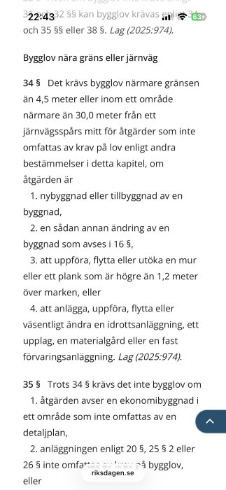 Text från en svensk lag om bygglov nära gräns eller järnväg, med krav och undantag listade.
