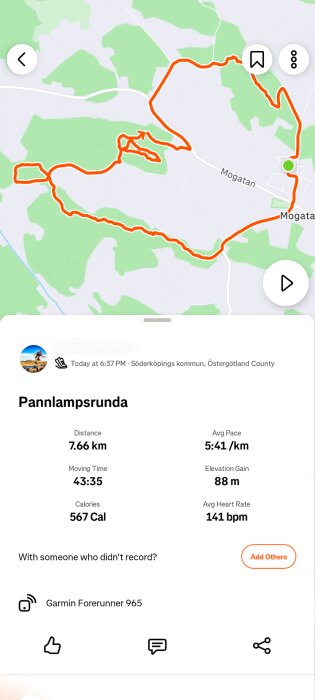 Karta över en löprunda på 7,66 km i Söderköpings kommun, visar rutt och statistik som tid, kalorier och genomsnittlig puls.