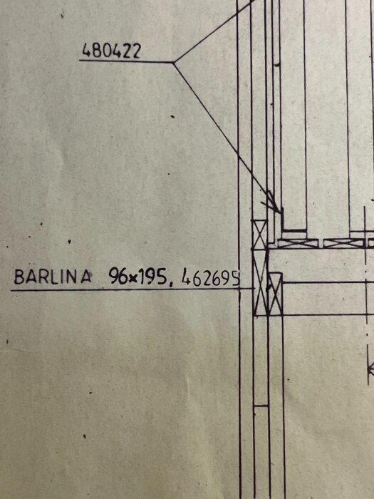 Ritningsdetalj av byggkonstruktion med måttet 96x195 för bärlinor, inkluderar byggkomponenter och dimensioner från Gullringshus 1988.