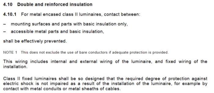 Instruktioner för dubbel- och förstärkt isolering samt skyddskrav för klass II armaturer med metallkapsling.
