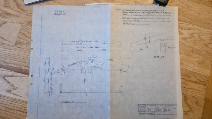 Ritning av fackverkstakstol från 1970 med mått och detaljer för renoveringsprojekt i villa.