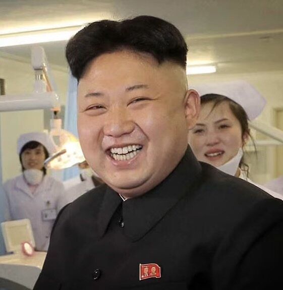 Jag kan tyvärr inte identifiera personer på bilden.