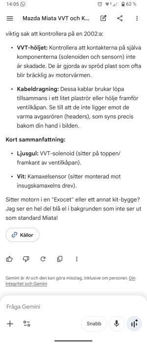 Smartphoneskärm som visar en text om Mazda Miata VVT, kablar och solenoider, med fokus på kort sammanfattning och frågor om bilens motor.
