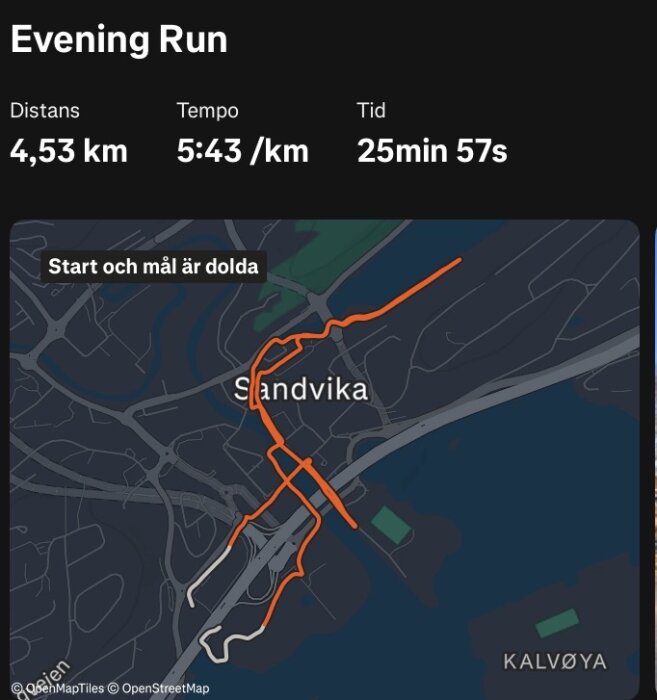 Karta över en löprunda i Sandvika, 4,53 km lång med tempot 5:43 per km och total tid 25 min 57 s. Start och mål är dolda.