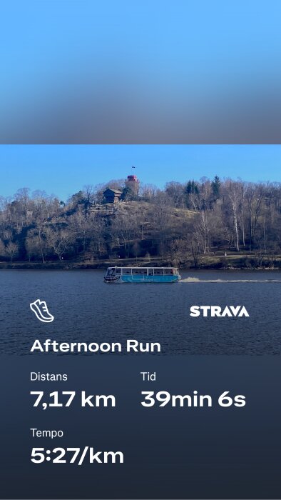 Strava löprunda med distans 7,17 km, tid 39 min 6 s och tempo 5:27/km, med en färja och ett skogsområde i bakgrunden.