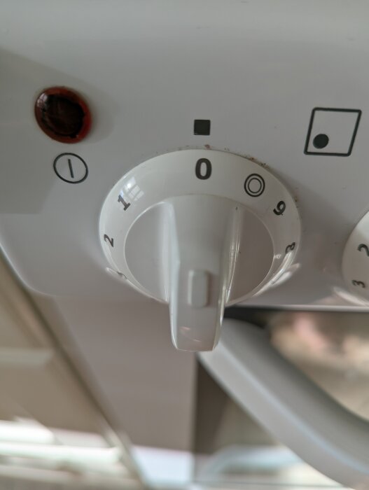 Reglagevred på en Electrolux-ugn, inställningar från 0 till 9 och symboler.