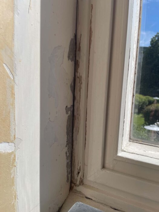 fönster sovrum, innan renovering 4.jpg