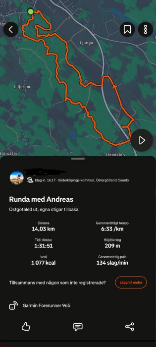 Karta över en runda i Söderköping, Östergötland. Löpsträckan är 14,03 km med data om tempo, kalorier och puls registrerad med Garmin Forerunner 965.