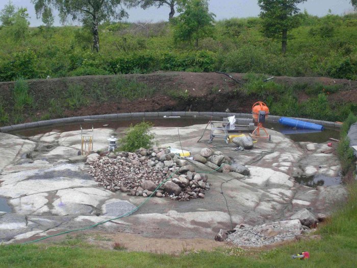 Pond under construction 379 sc.jpg