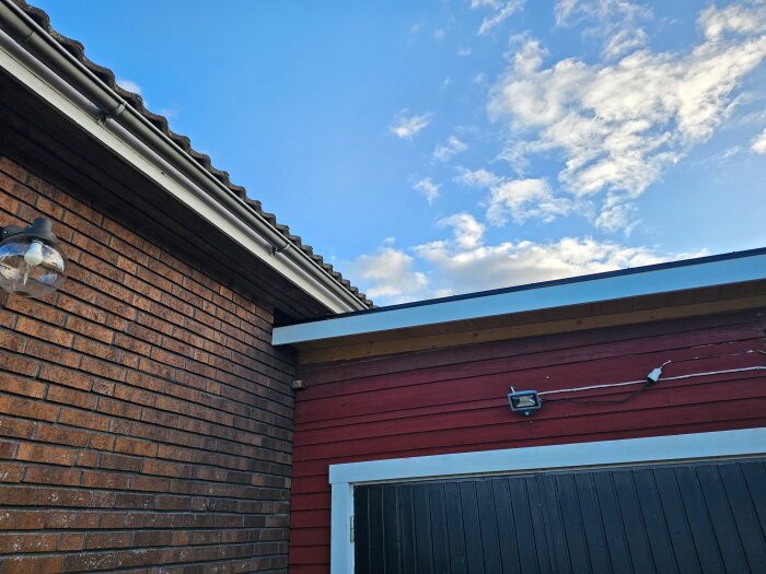 1 Mot hus.jpg