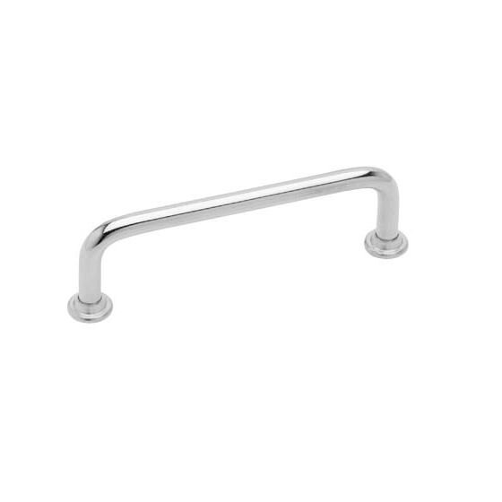 Polerat silverfärgat kökshandtag i enkel, klassisk design med rundade hörn, ligger på vit bakgrund.