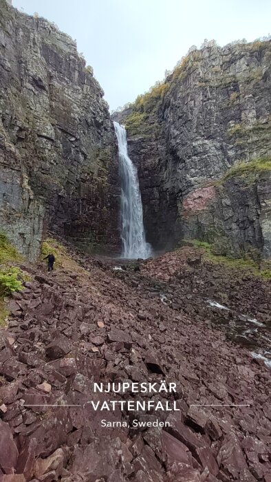 Vattenfall i bergig miljö, Njupeskär, Sarna, Sverige.