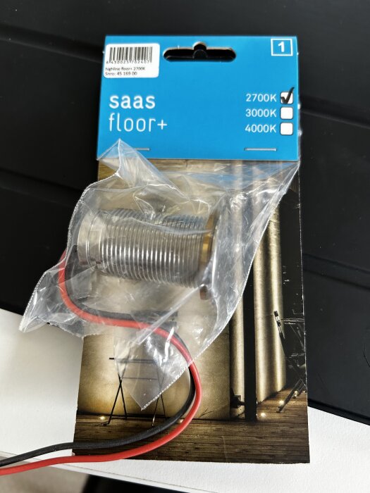 Rostfri LED-spot från Saas, 2700K varmvit, 3W, i förpackning.