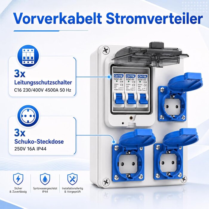 230V byggcentral med tre uttag och tre brytare, skyddsklass IP44, monterad i plastkapsling med blå uttag och genomskinligt lock.
