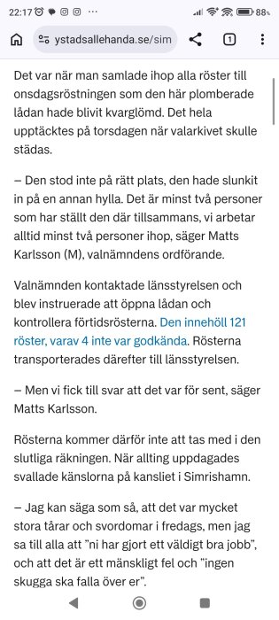 Skärmbild av en artikel med text om bortglömda röstsedlar i Simrishamn, inklusive citat från Matts Karlsson.