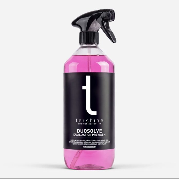Flaska Tershine Duosolve Dual Action Prewash med rosa vätska och svart etikett, används för bilrengöring.