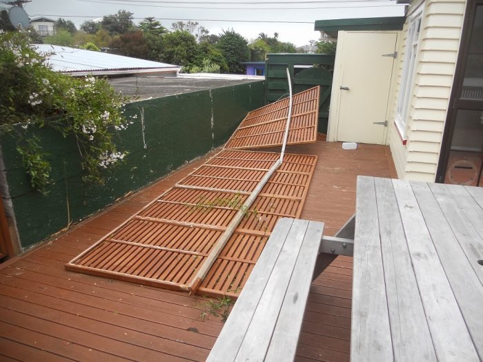 Fence+on+deck.jpg