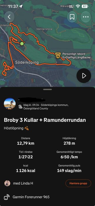 Karta över en löprunda i Söderköping med distans 12,79 km, höjdstigning 278 m. Personligt rekord markerat. Data från Garmin Forerunner 965.
