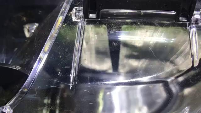 En kort film som visar en Mosquito Magnet Pioneer inköpt från BAUHAUS i användning. Användaren diskuterar fraktdelning vid köp av octenol.eu-attraktant och delar erfarenheter om fångst av insekter.