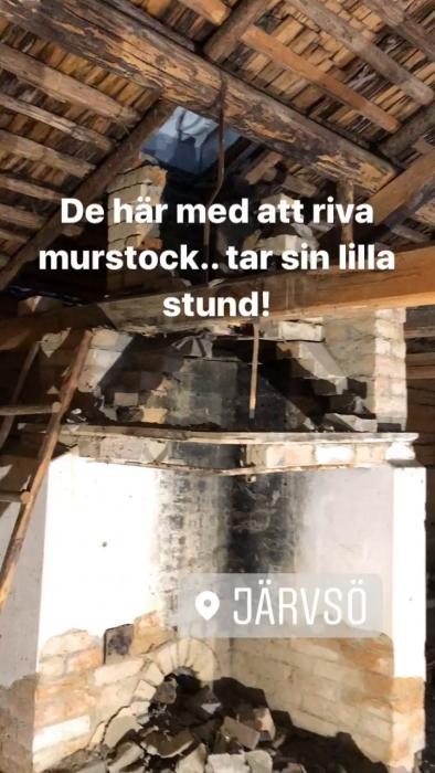 Se processen av hur en murstock rivs i ett byggprojekt. Det är mer sten än väntat och arbetet är terapeutiskt. Ett skönt pyssel inför våren.