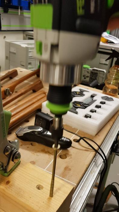 I denna film visar användaren sitt byggprojekt med inriktning på att sätta en baseline för TID18, trots att aktiviteten beskrivs som meningslös.