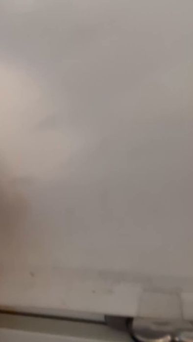 Upptäck ett konstigt ljud i väggarna, misstänkt vara från husbock. Kolla in denna video där ljudet dokumenterats och diskuteras av andra byggentusiaster för att identifiera och lösa problemet.