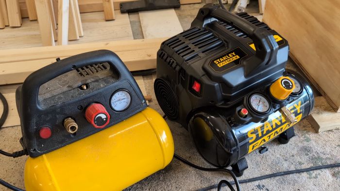 Se en jämförelse av en äldre högljudd kompressor och en nyare tyst version. Perfekt för inomhusarbete med lister utan att störa familjen. Den äldre modellen är köpt på Jula för 600-700 kr.