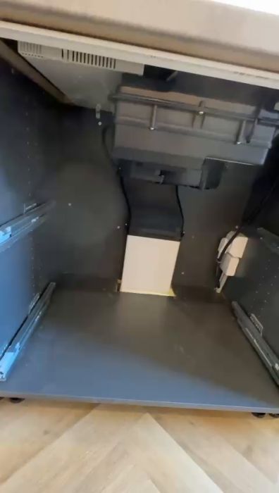 3ca4a5a9-e00c-486a-ac18-178e42a51fb3.mov