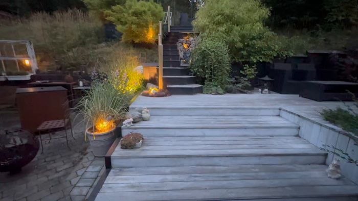 Upptäck förvandlingen av trädgårdsprojektet 'Älgfallet' som nu nästan är klart. Se hur de stora komponenterna har fallit på plats med bara detaljer kvar att slutföra. Perfekt inspiration för sommarens byggprojekt!