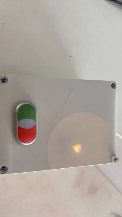 Se hur en bastupanel styrs med Plejd, inklusive användning av timer och scenarios. Knapptryck och appkontroll möjliggör smidig hantering. Perfekt för förbättring av bastuinstallationer.