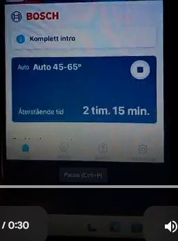 En Bosch SMV4HTX33E/34 diskmaskin kör ett 30-sekunders program oberoende av vatten. Reset har utförts och programvaran uppdaterats utan felkoder. Filmen visar processen och väcker frågan om styrkortets hälsa är orsaken.